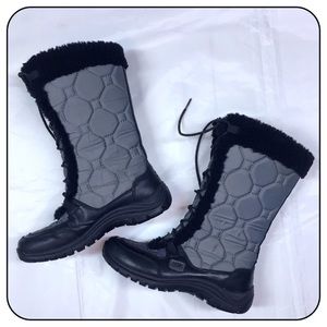Ugg Size 6 Gray and Black Waterproof Winter Boots